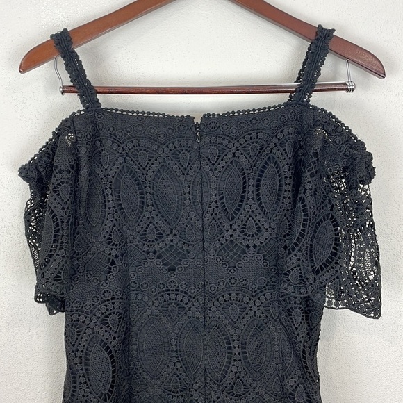 WHITE House Black Market OTS Lace Shift Dress - Picture 9 of 12